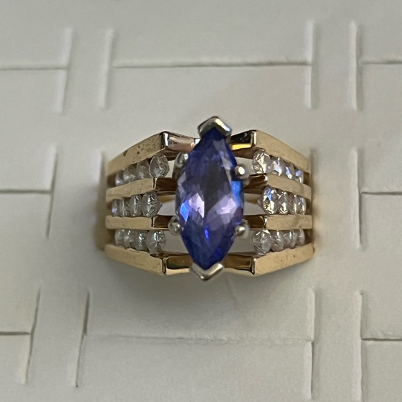 Tanzanite 1.5 ct Marquise and round .40 ct diamond  ring size 7.5 14k gold - Picture 4 of 13